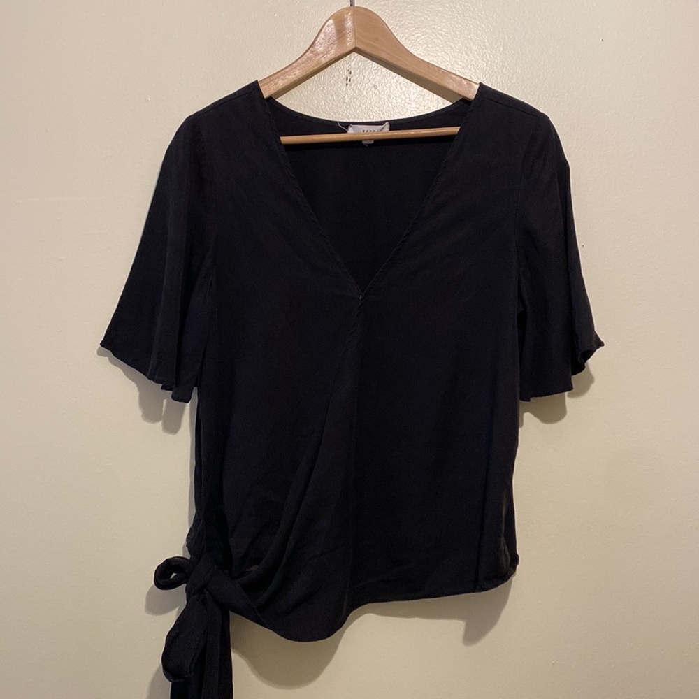 VETTA Black V-Neck Blouse with Side Tie